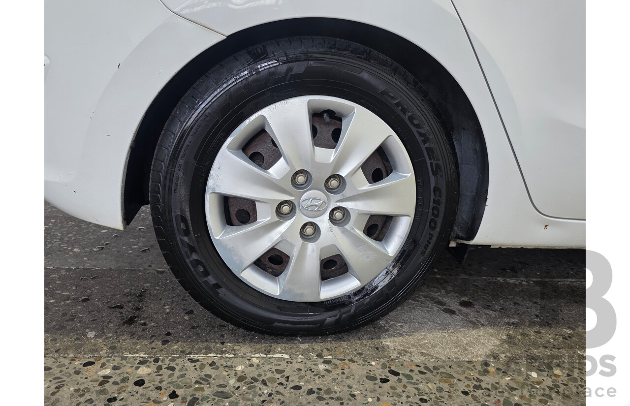 9/2009 Hyundai I30 SX FD MY09 5d Hatchback Ceramic White 2.0L