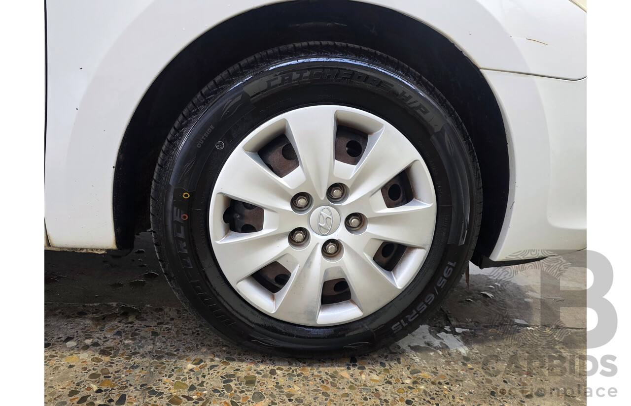9/2009 Hyundai I30 SX FD MY09 5d Hatchback Ceramic White 2.0L