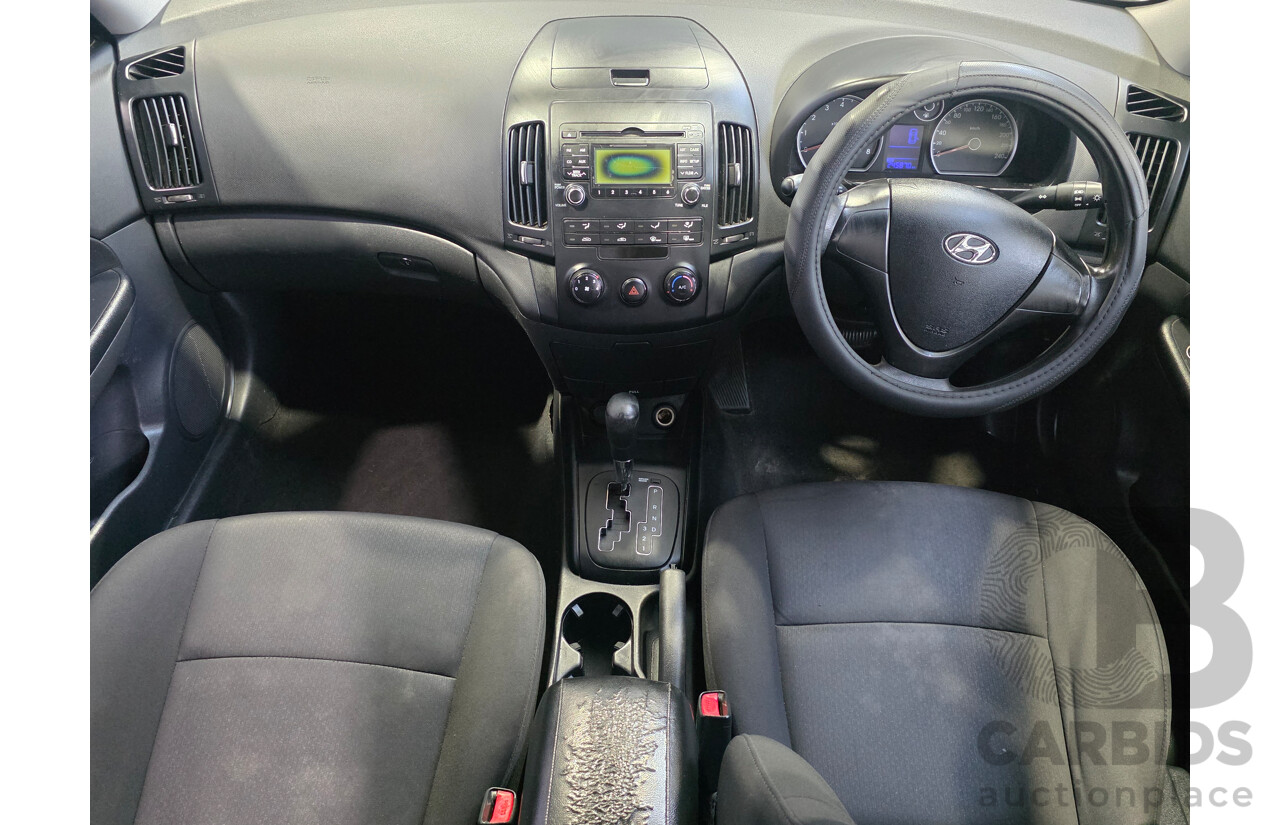 9/2009 Hyundai I30 SX FD MY09 5d Hatchback Ceramic White 2.0L