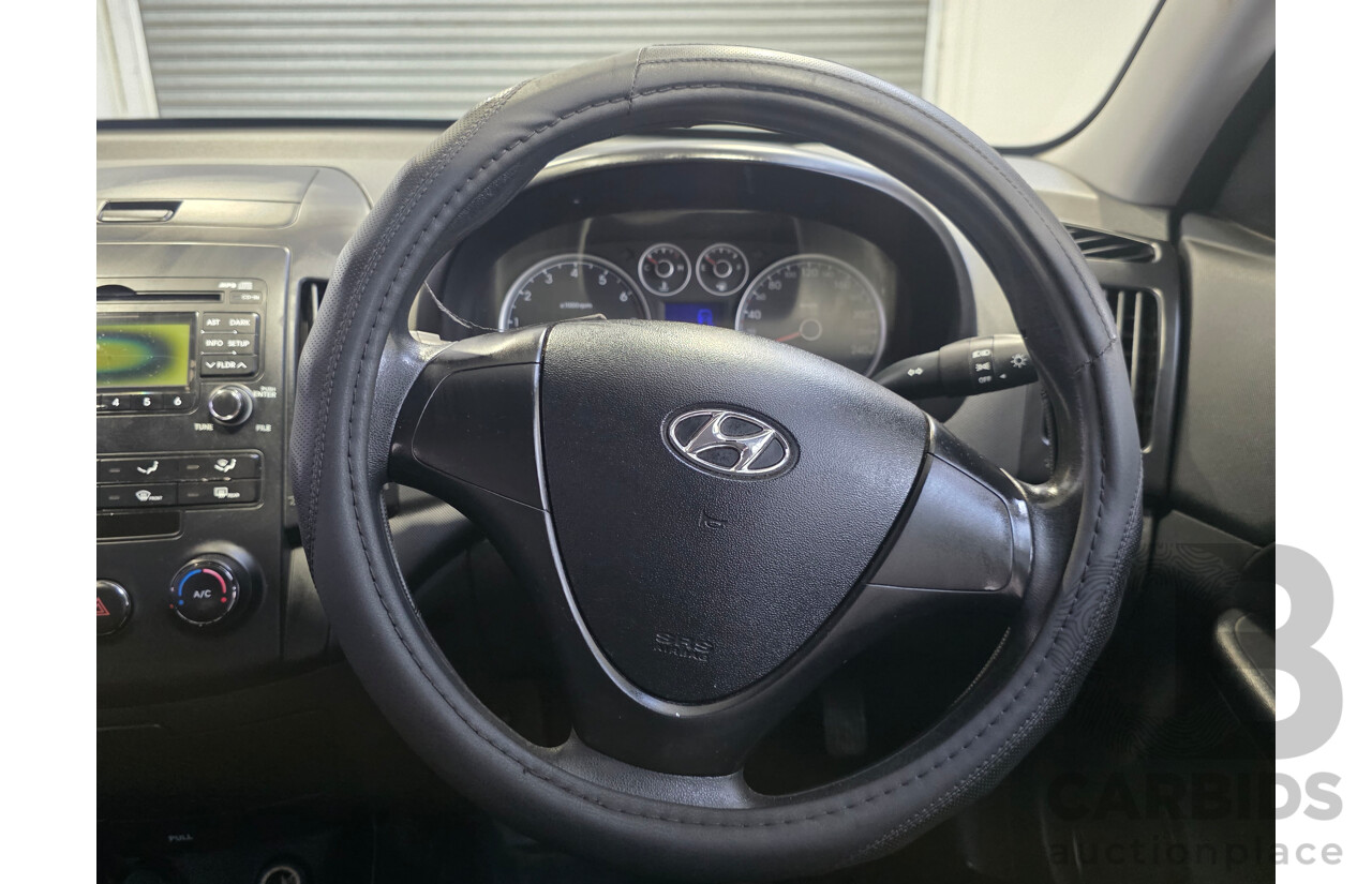 9/2009 Hyundai I30 SX FD MY09 5d Hatchback Ceramic White 2.0L