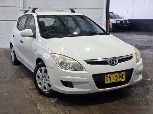 9/2009 Hyundai I30 SX FD MY09 5d Hatchback Ceramic White 2.0L