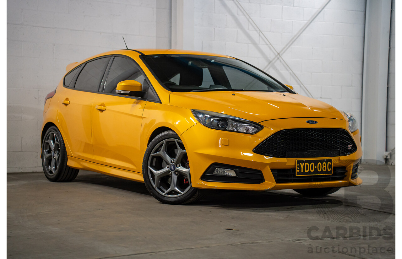 04/2015 Ford Focus ST (FWD) LZ 5D Hatchback Yellow Turbo 2.0L