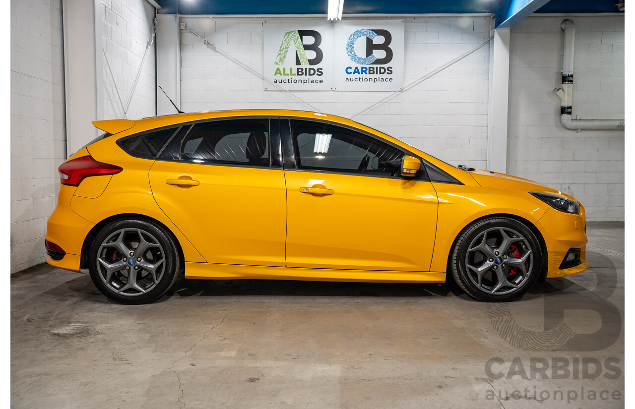 04/2015 Ford Focus ST (FWD) LZ 5D Hatchback Yellow Turbo 2.0L