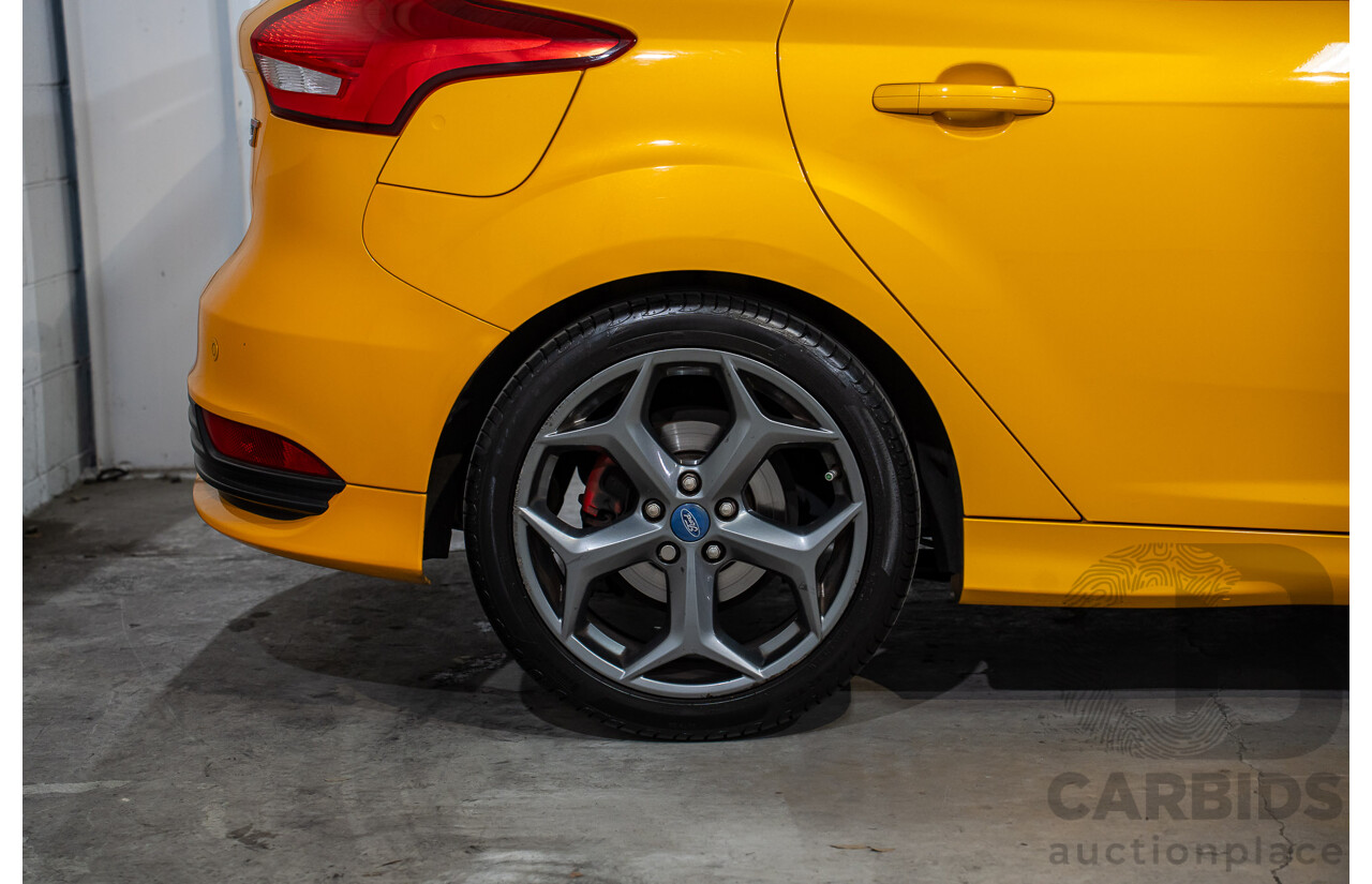 04/2015 Ford Focus ST (FWD) LZ 5D Hatchback Yellow Turbo 2.0L