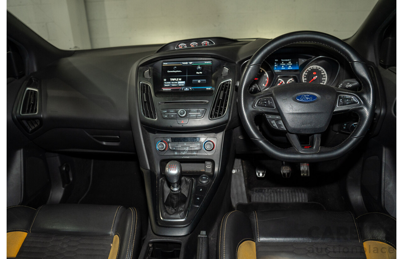 04/2015 Ford Focus ST (FWD) LZ 5D Hatchback Yellow Turbo 2.0L