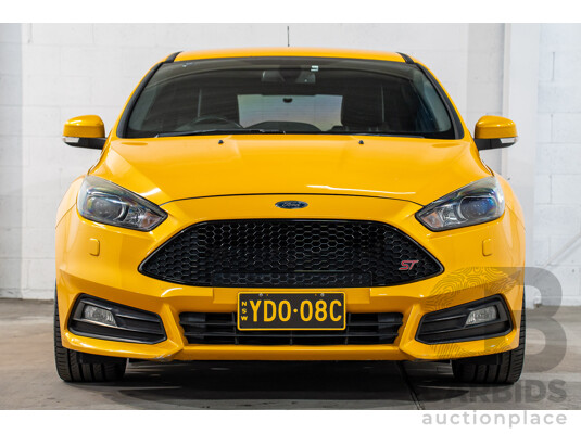 1660603 · 04/2015 Ford Focus ST (FWD) LZ 5D Hatchback Yellow Turbo 2.0L