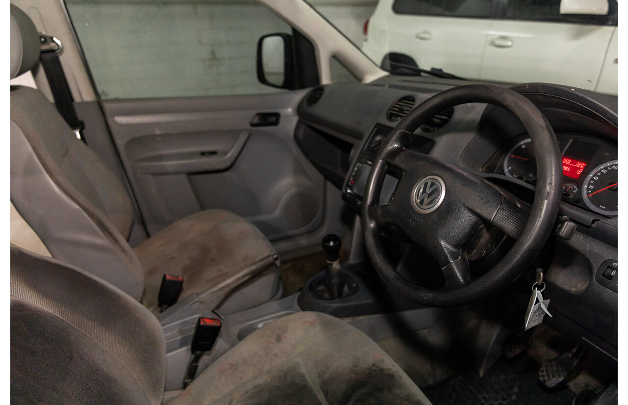 01/2006 Volkswagen Caddy 1.9 TDI (FWD) 2K Van Silver Turbo Diesel 1.9L