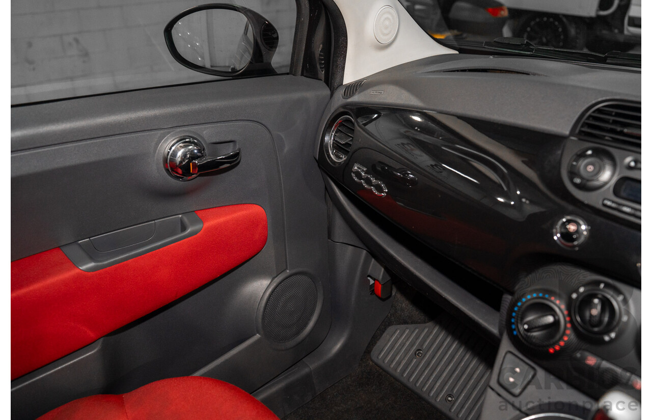 11/2013 Fiat 500 POP FWD MY13 3D Hatchback Black 1.2L