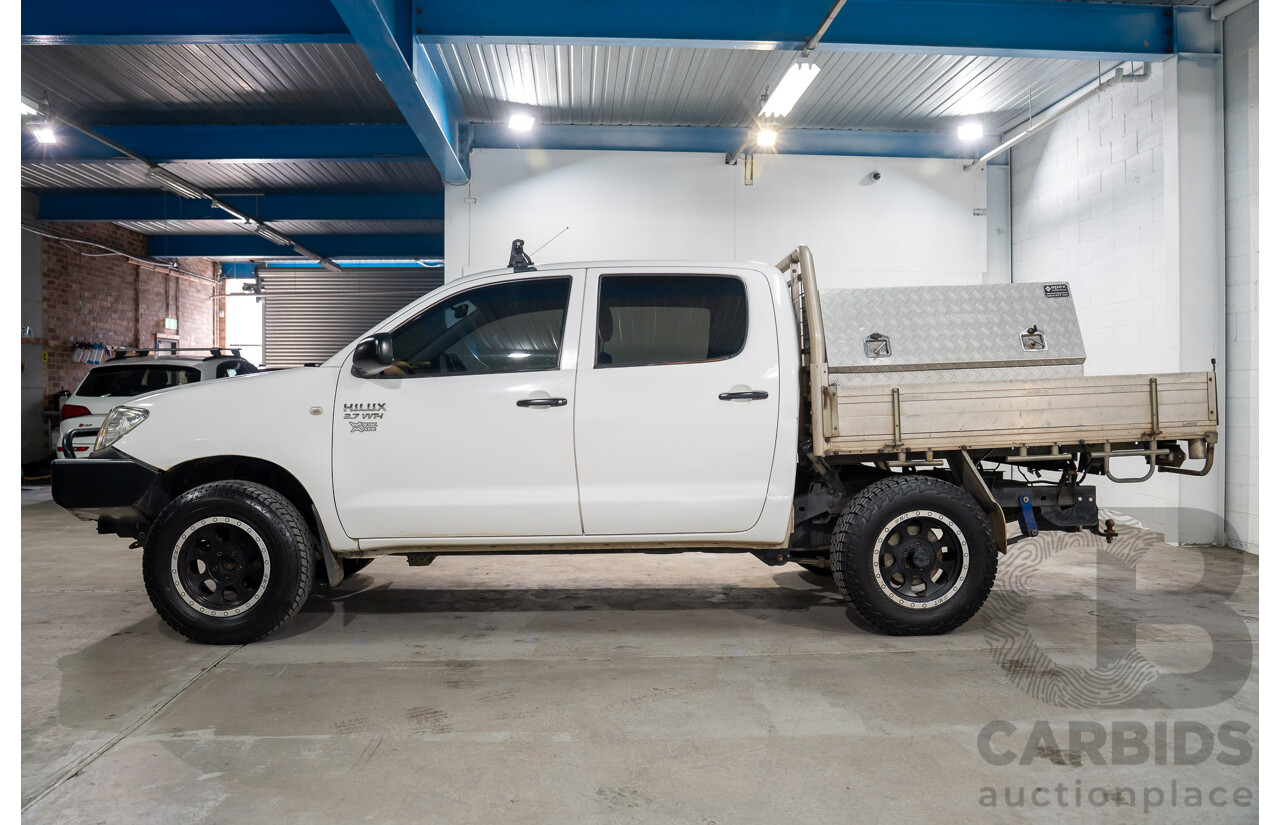 1/2006 Toyota Hilux Workmate TGN16R Dual Cab P/Up White 2.7L