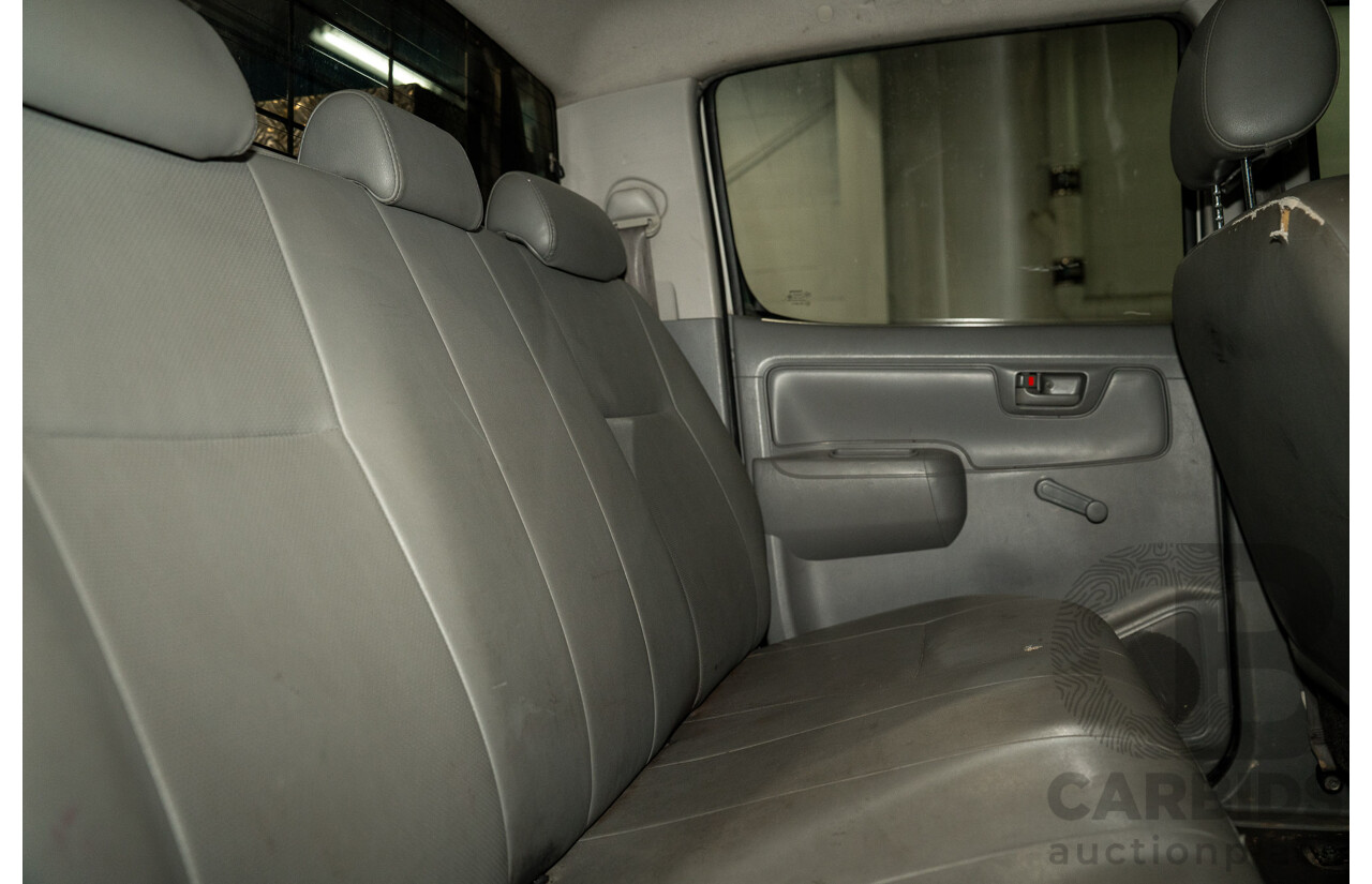 1/2006 Toyota Hilux Workmate TGN16R Dual Cab P/Up White 2.7L