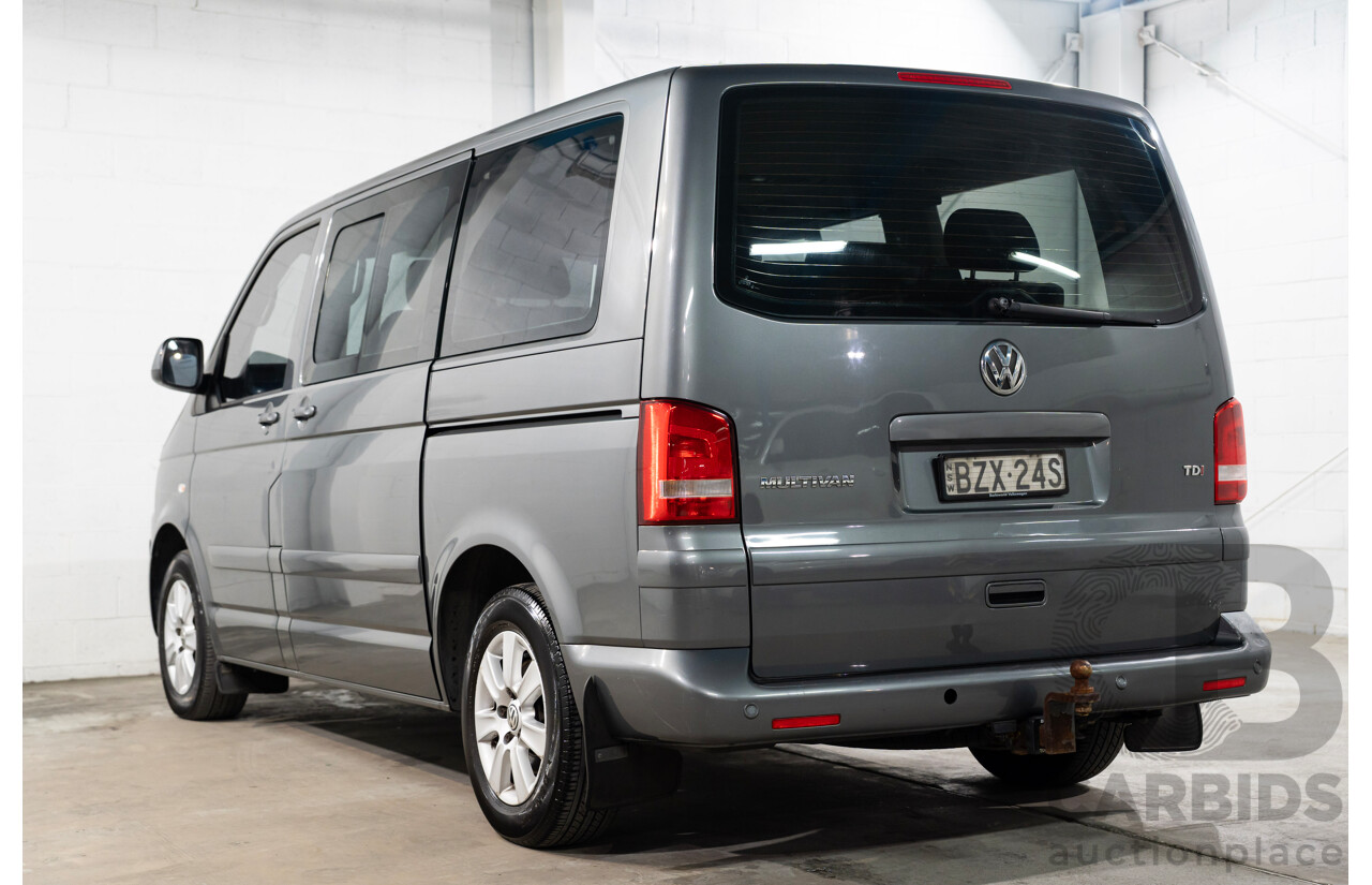 10/2011 Volkswagen Multivan 103 TDI Comfortline T5 MY10 4D Wagon Grey Turbo Diesel 2.0L - 7 Seater