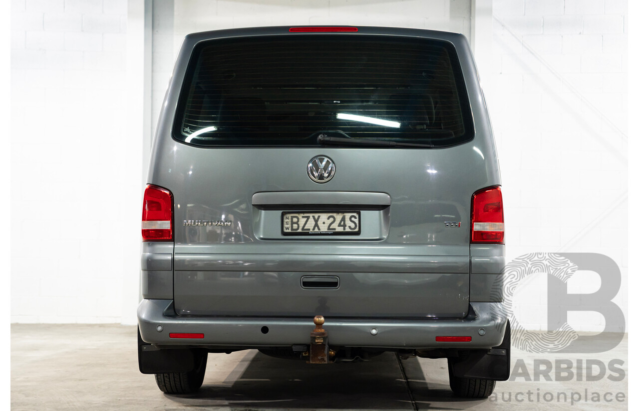 10/2011 Volkswagen Multivan 103 TDI Comfortline T5 MY10 4D Wagon Grey Turbo Diesel 2.0L - 7 Seater