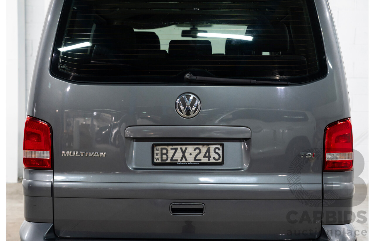 10/2011 Volkswagen Multivan 103 TDI Comfortline T5 MY10 4D Wagon Grey Turbo Diesel 2.0L - 7 Seater