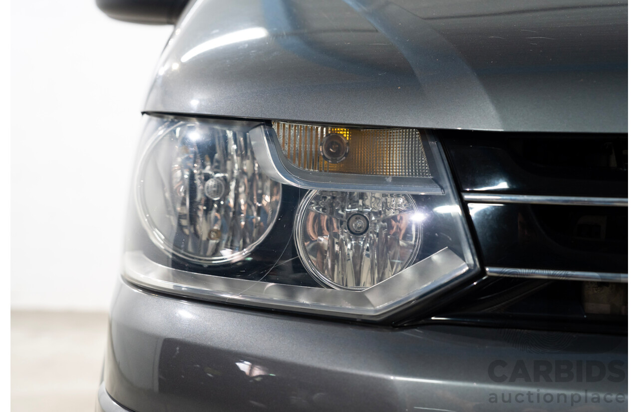 10/2011 Volkswagen Multivan 103 TDI Comfortline T5 MY10 4D Wagon Grey Turbo Diesel 2.0L - 7 Seater