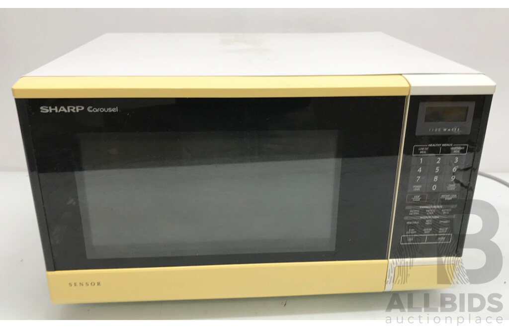 Sharp Carousel Sensor 1100 Watt Microwave Oven