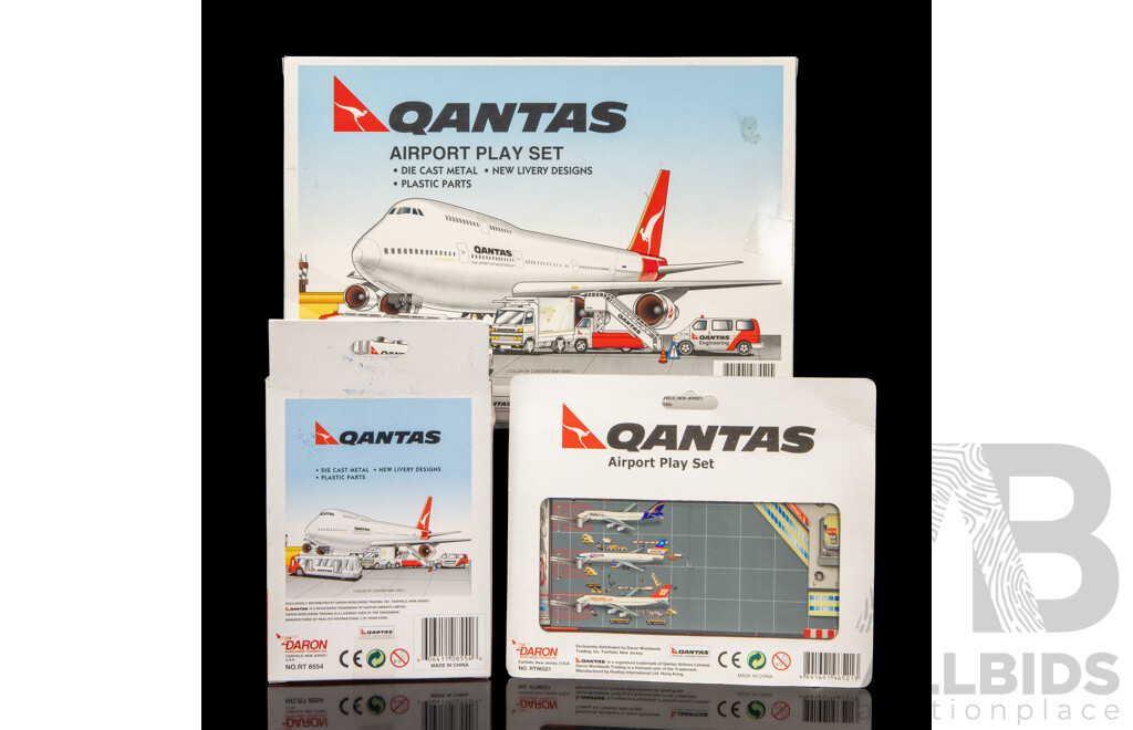 Boxed Qantas Diecast and Plastic Airport Play Sets