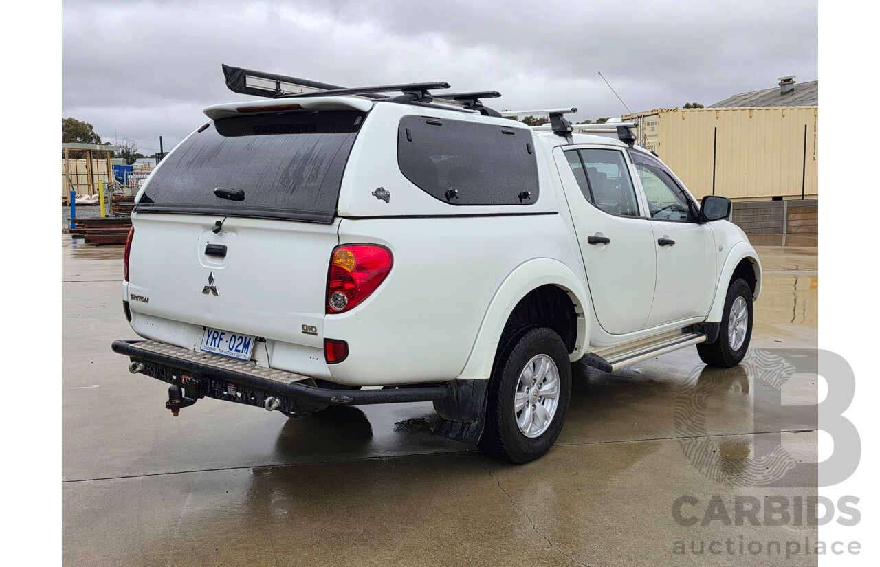 06/2013 Mitsubishi Triton GLX (4x4) MN MY13 Double Cab Utility White Turbo Diesel 2.5L