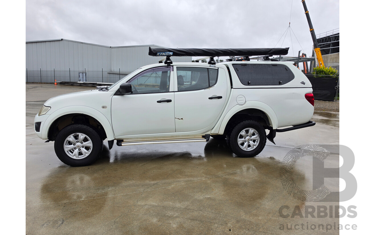 06/2013 Mitsubishi Triton GLX (4x4) MN MY13 Double Cab Utility White Turbo Diesel 2.5L