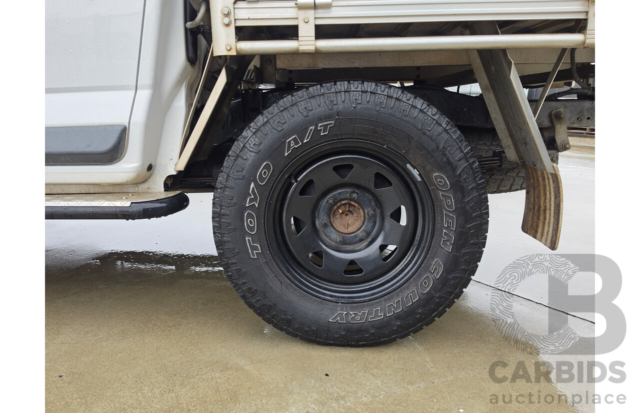 10/2013 Holden Colorado LX (4x4) RG Crew Cab P/Up White Turbo 2.8L