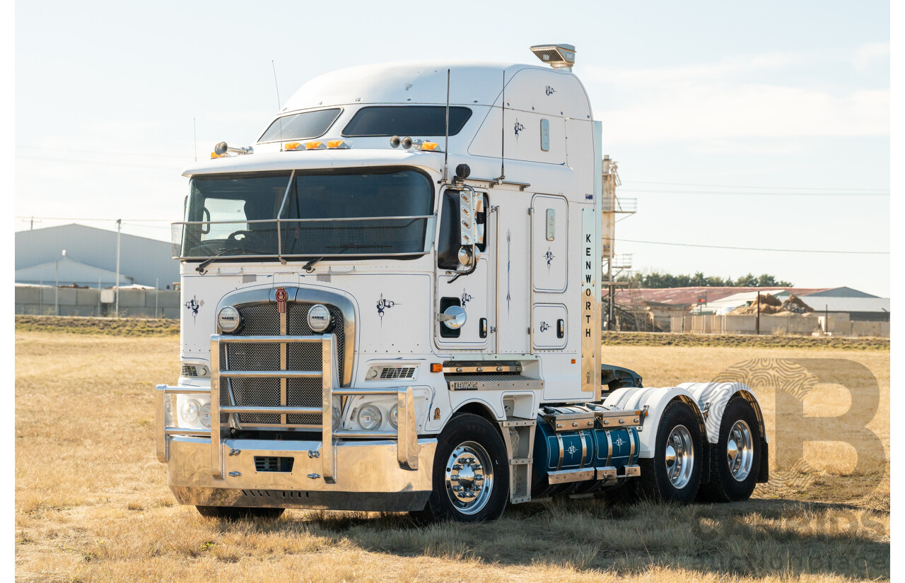 04/2013 Kenworth K200 6x4 Prime Mover 2d Cab Over Sleeper White Turbo Diesel ISX500 16.0L - 500HP