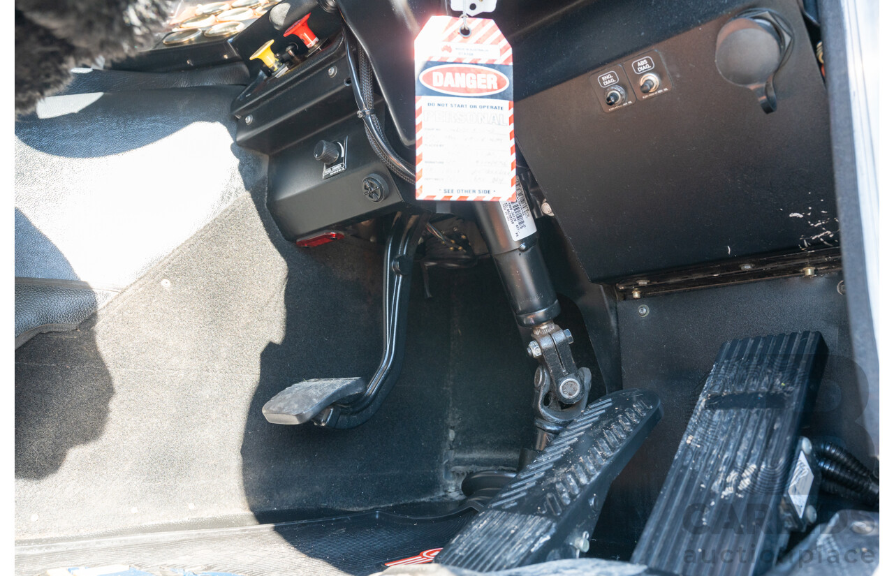 04/2013 Kenworth K200 6x4 Prime Mover 2d Cab Over Sleeper White Turbo Diesel ISX500 16.0L - 500HP