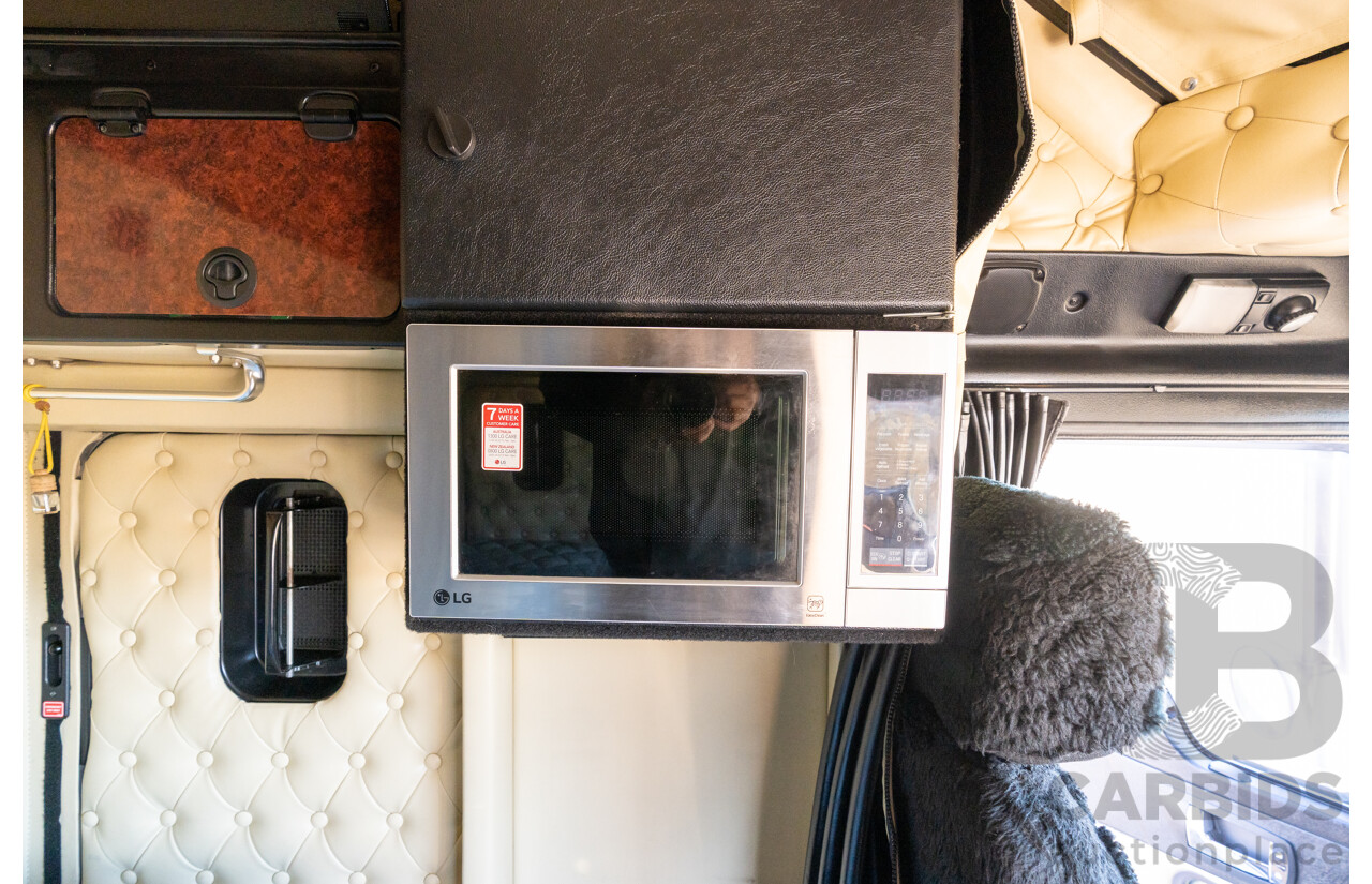 04/2013 Kenworth K200 6x4 Prime Mover 2d Cab Over Sleeper White Turbo Diesel ISX500 16.0L - 500HP
