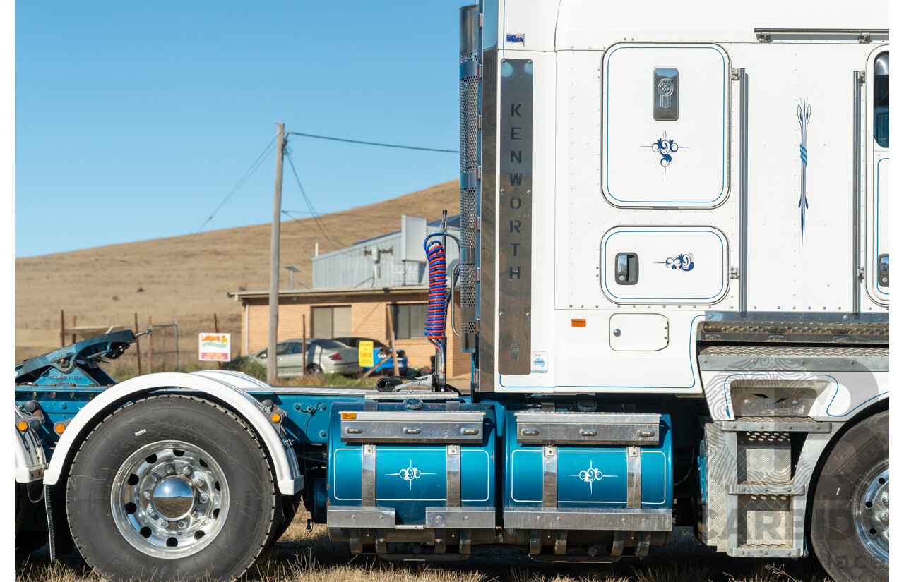 04/2013 Kenworth K200 6x4 Prime Mover 2d Cab Over Sleeper White Turbo Diesel ISX500 16.0L - 500HP