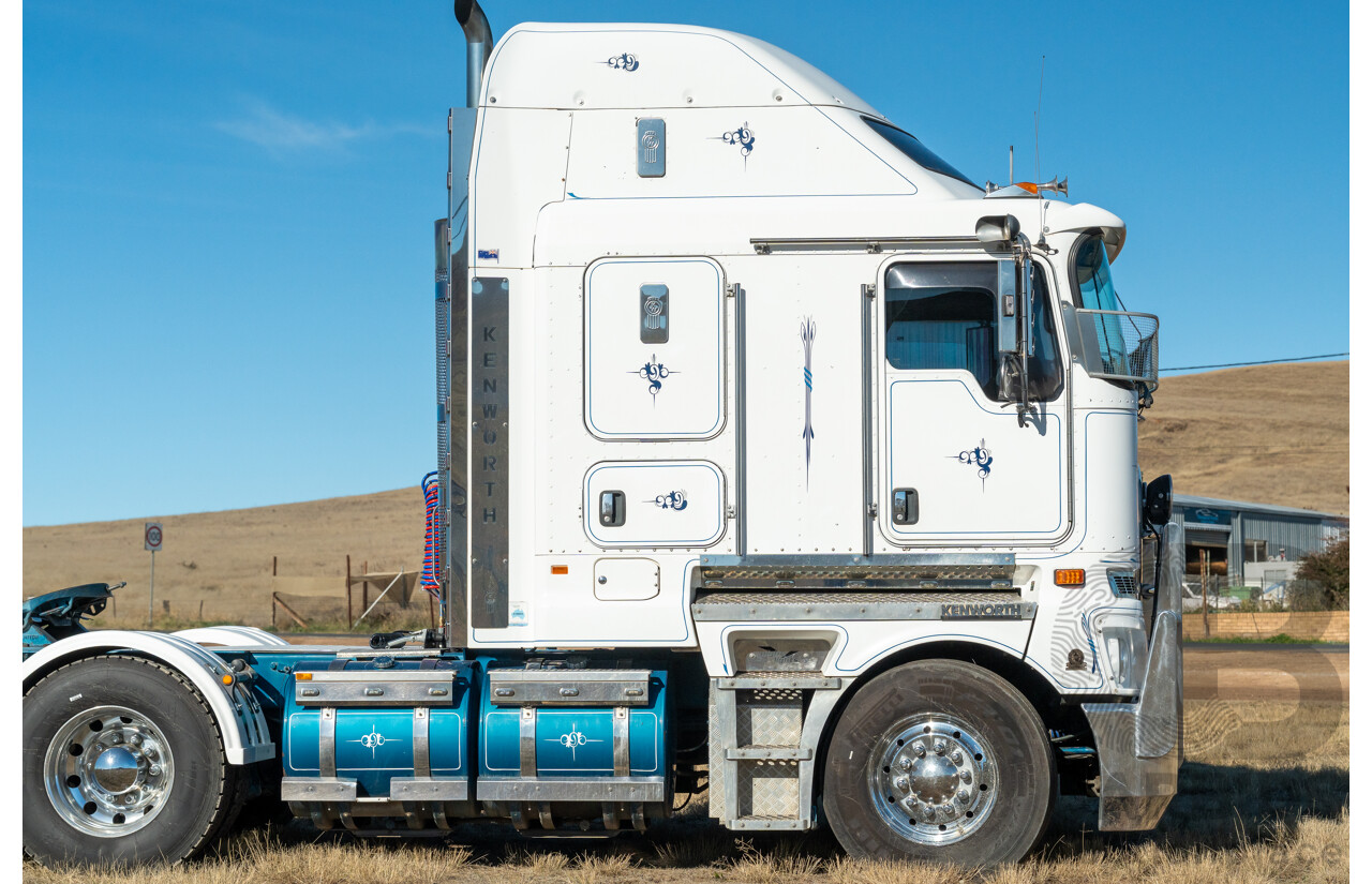 04/2013 Kenworth K200 6x4 Prime Mover 2d Cab Over Sleeper White Turbo Diesel ISX500 16.0L - 500HP