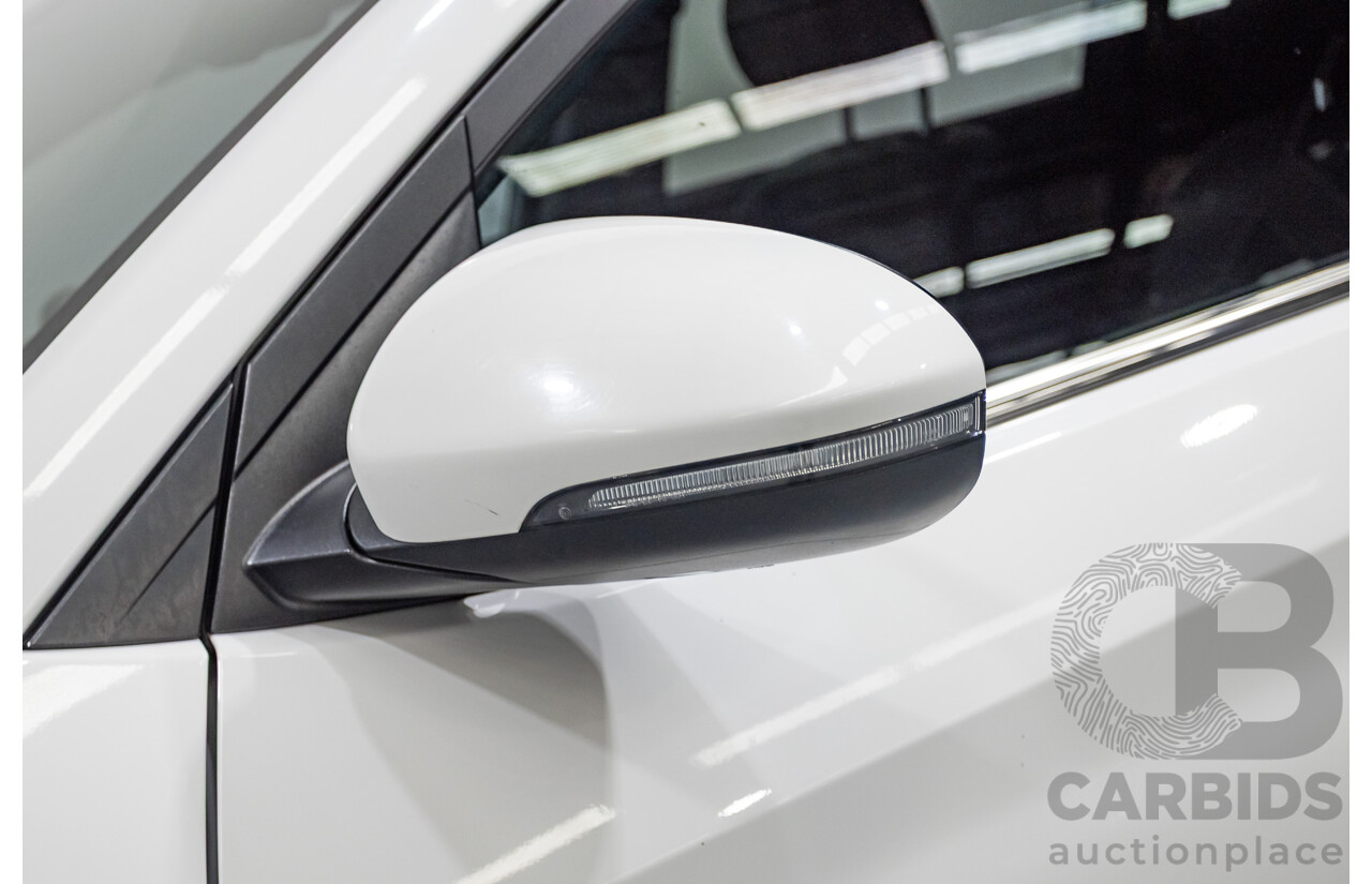 12/2018 Hyundai Tucson Highlander CRDi (AWD) TL3 MY19 4d Wagon White Turbo Diesel 2.0L
