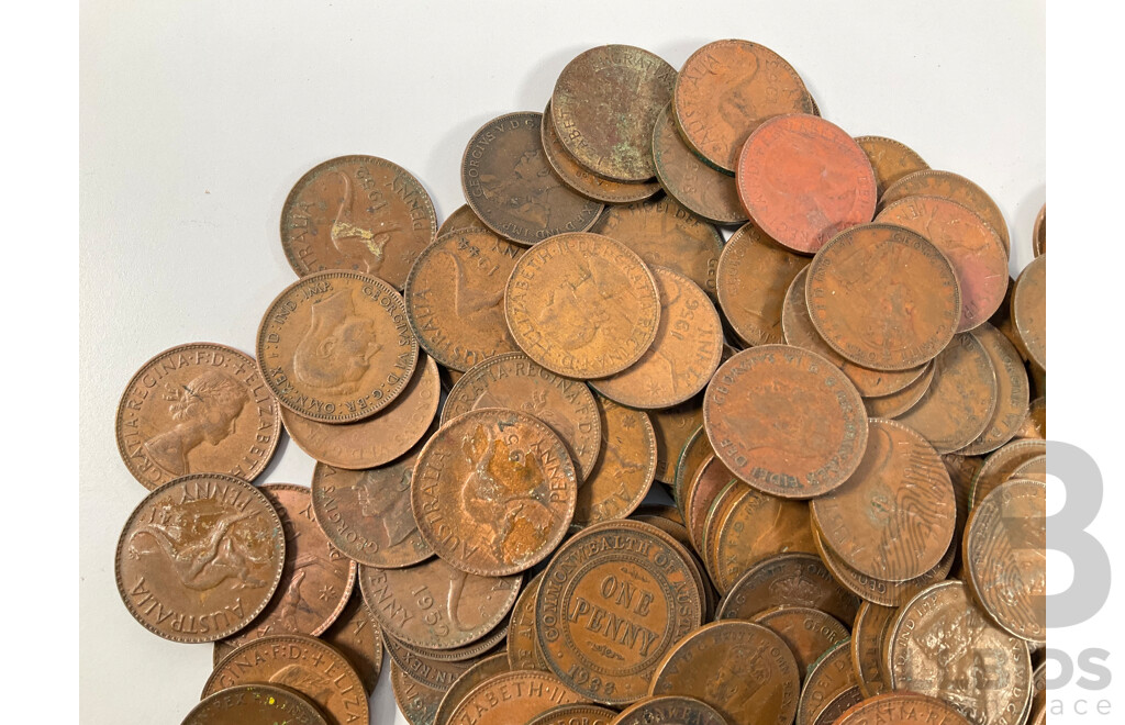 Collection of Australian Pennies and Half Pennies, Examples Spanning 1911 to 1964 - Approximately 2.2 Kilograms