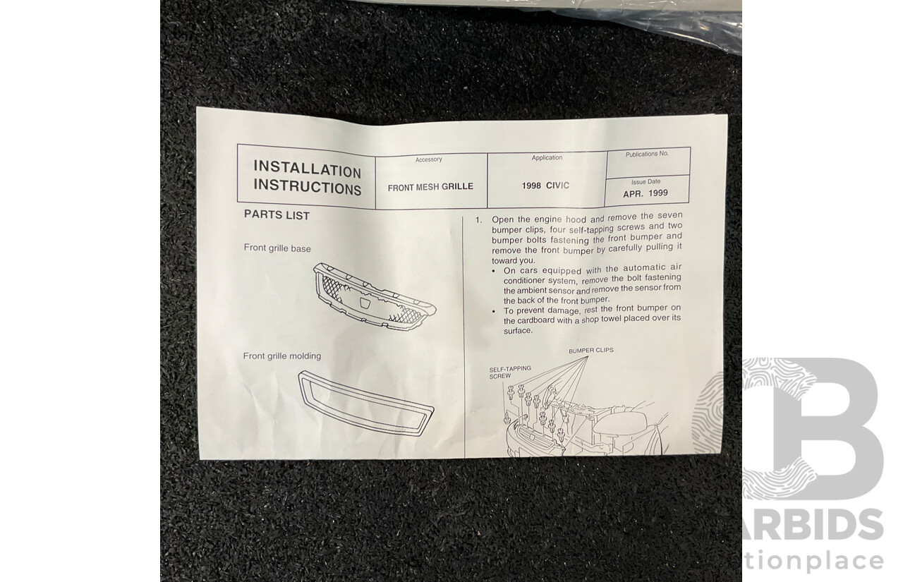 Honda Kit Front Mesh Grille for a 1998 Civic