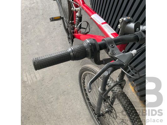 1661116 · Red Ridge Bike