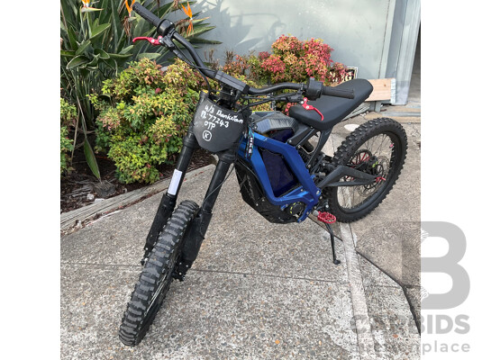 1661117 · 2022 Surron Electric Dirt Bike