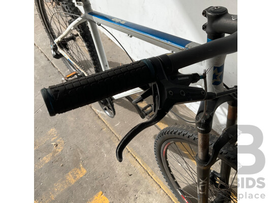 1661113 · Malvern Star Switch 29-5 Bike