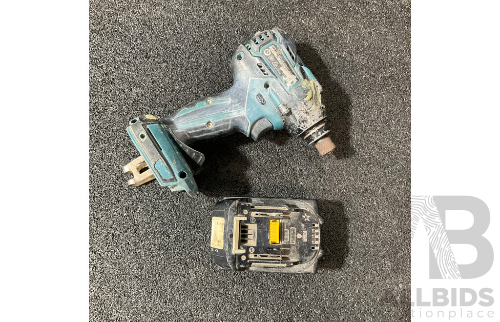MAKITA 18V Impact Driver (DTD129) with 3.0Ah Battery