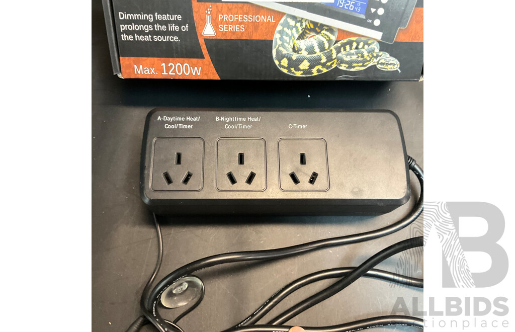 Reptile One Electronic Temperature Controller 46614