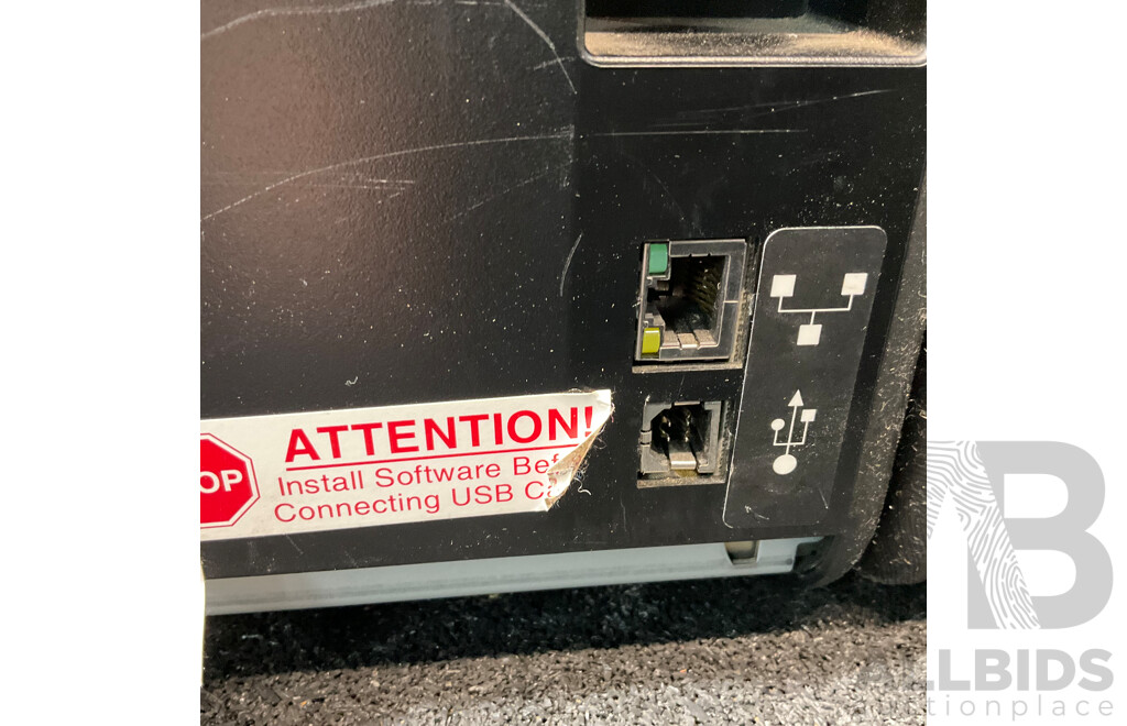 HID Fargo HDP5000 Card Printer