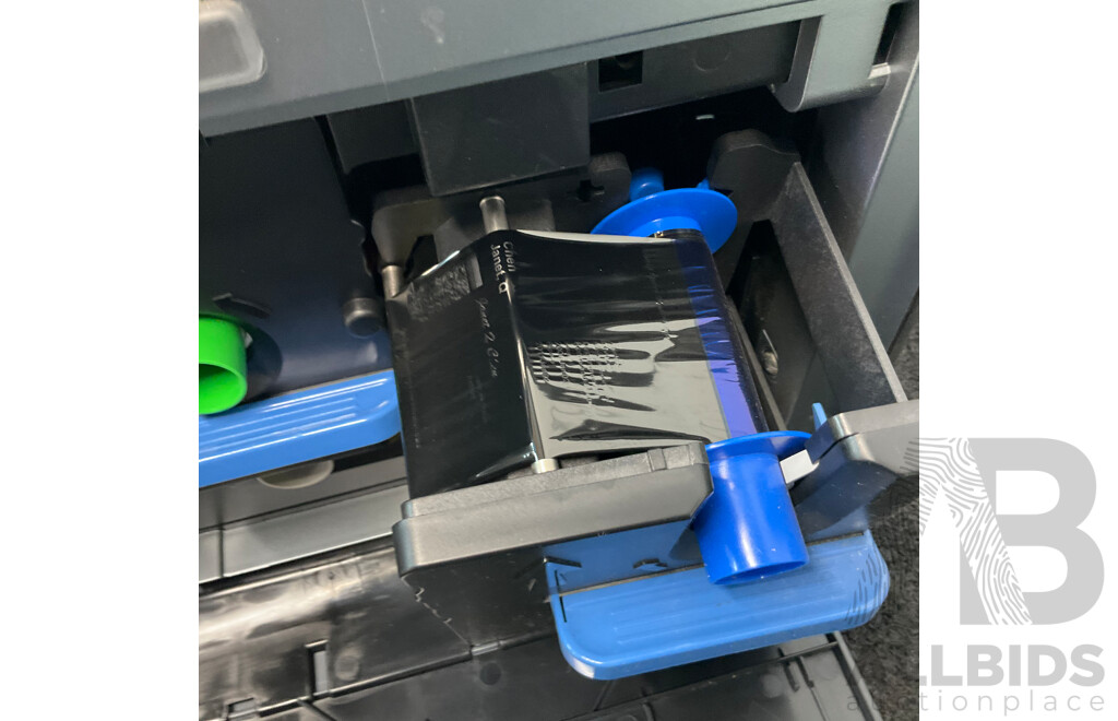 HID Fargo HDP5000 Card Printer