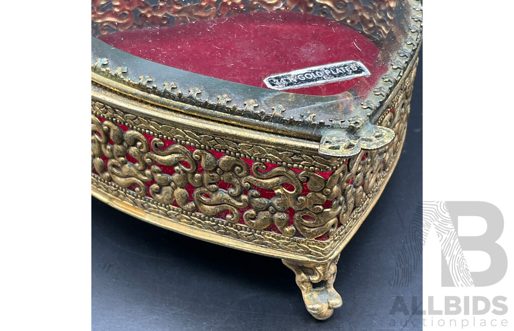 Vintage STYLEBUILT FRAME CO. N.Y. Heart Shaped Filigree Jewellery Box