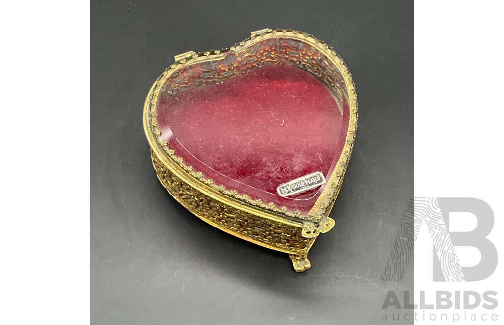 Vintage STYLEBUILT FRAME CO. N.Y. Heart Shaped Filigree Jewellery Box