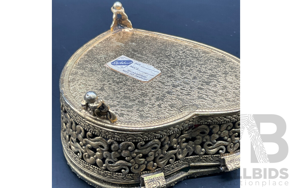 Vintage STYLEBUILT FRAME CO. N.Y. Heart Shaped Filigree Jewellery Box
