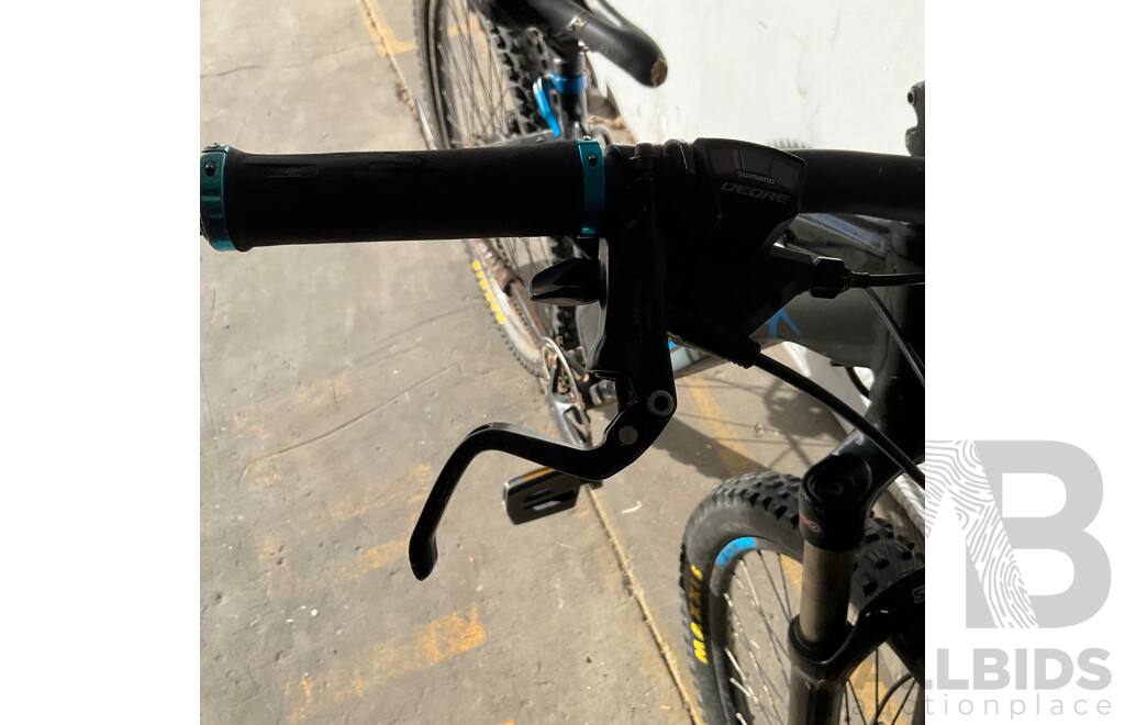 VelectriX Ascent E-Bike