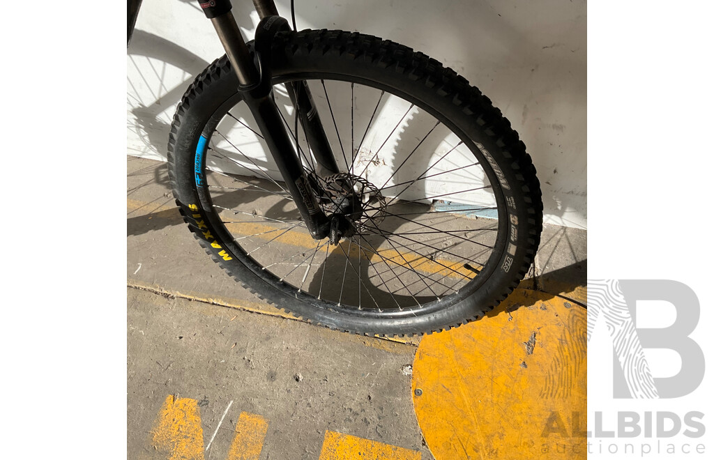 VelectriX Ascent E-Bike