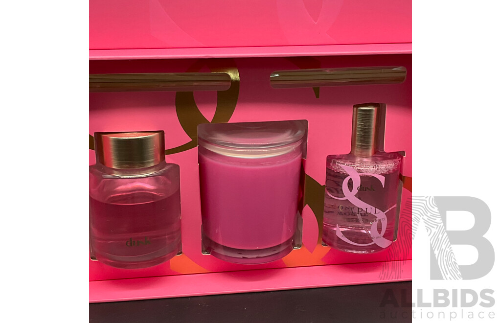 GILLETTE Fusion5 Value Pack and DUSK Home Fragrance Collection Set - Lot of 2