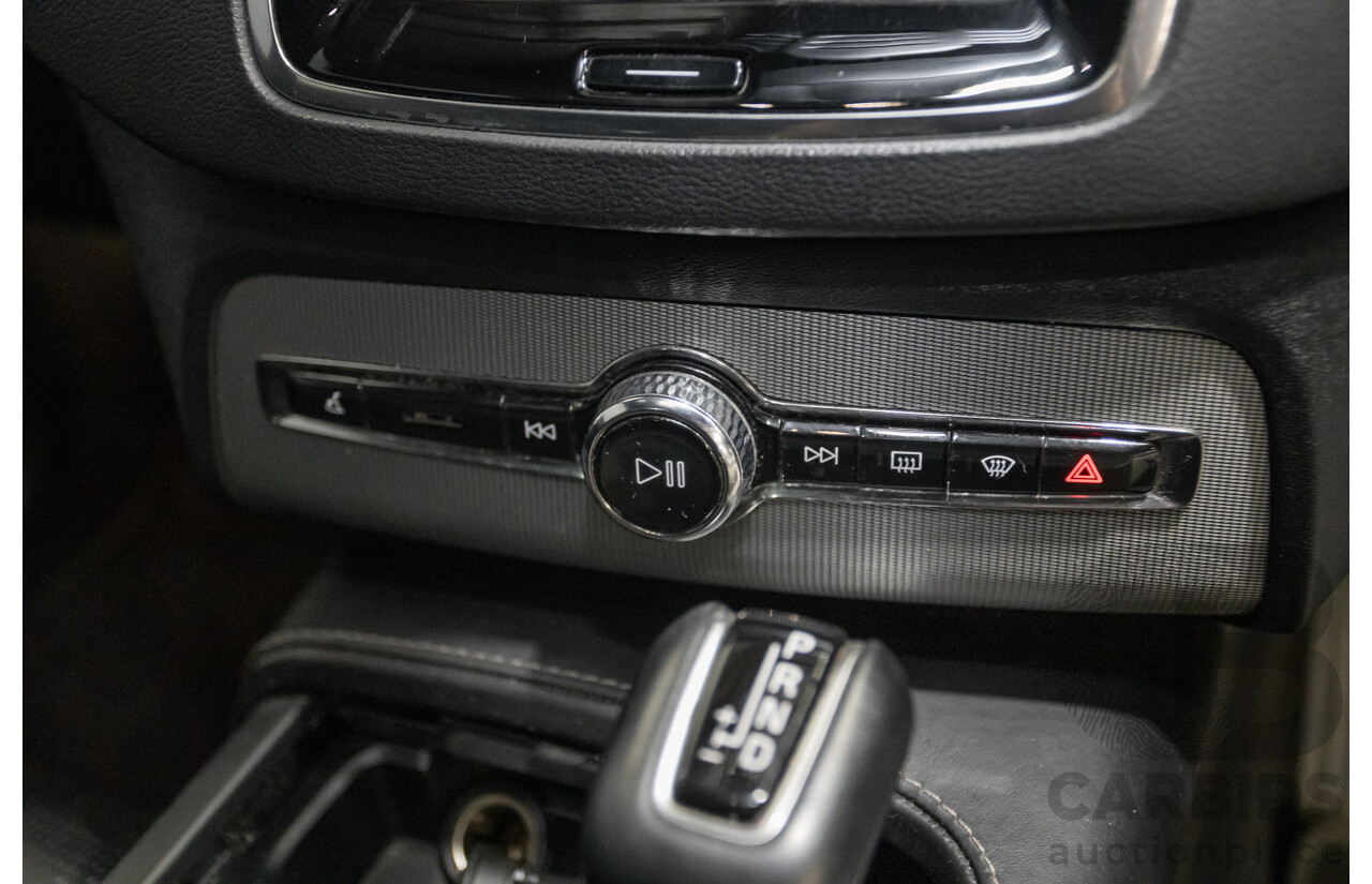 9/2020 Volvo XC90 T6 R-Design (AWD) 256 MY21 4d Wagon Denim Blue Metallic Turbo & Supercharged 2.0L
