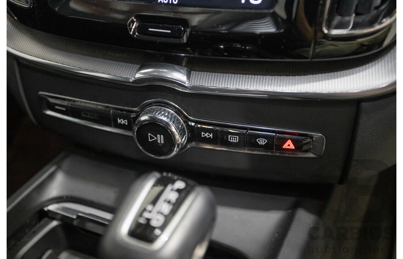 3/2020 Volvo XC60 T6 R-Design (AWD) 246 MY20 4d Wagon Crystal White Pearl Turbo & Supercharged 2.0L