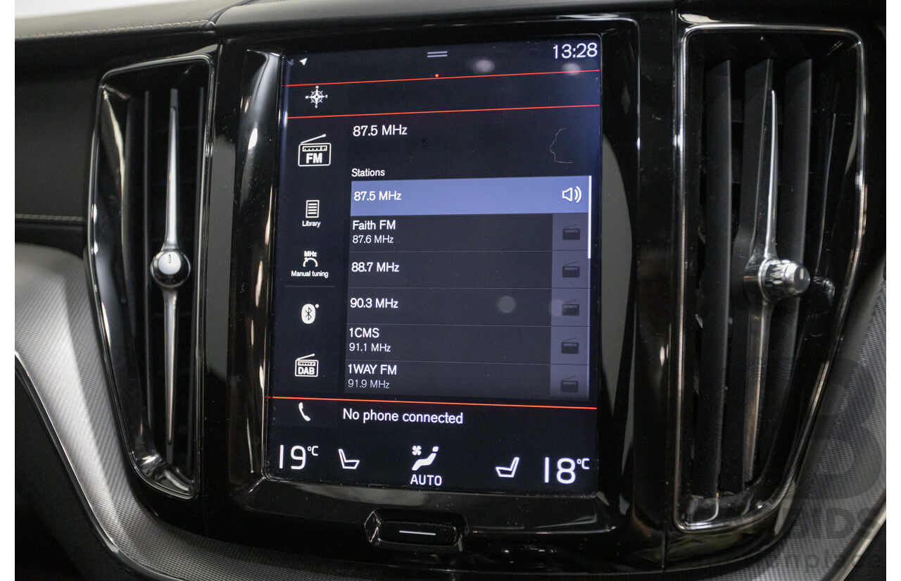 3/2020 Volvo XC60 T6 R-Design (AWD) 246 MY20 4d Wagon Crystal White Pearl Turbo & Supercharged 2.0L