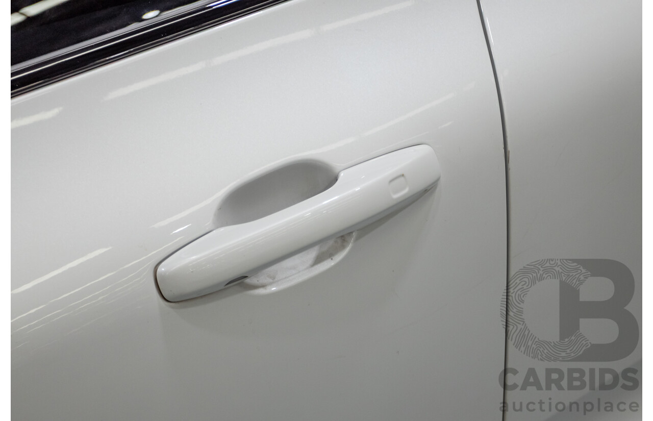 3/2020 Volvo XC60 T6 R-Design (AWD) 246 MY20 4d Wagon Crystal White Pearl Turbo & Supercharged 2.0L