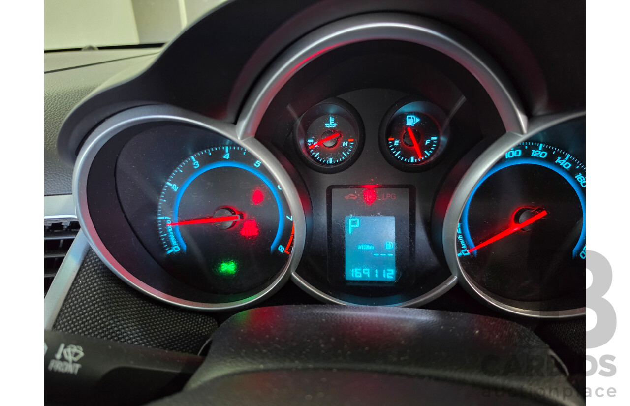 4/2015 Holden Cruze Equipe JH MY14 5d Hatchback Black 1.8L