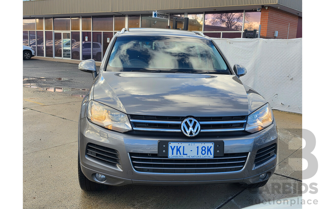 11/2011 Volkswagen Touareg 150 TDI (AWD) 7P MY12 4D Wagon Grey Turbo Diesel 3.0L
